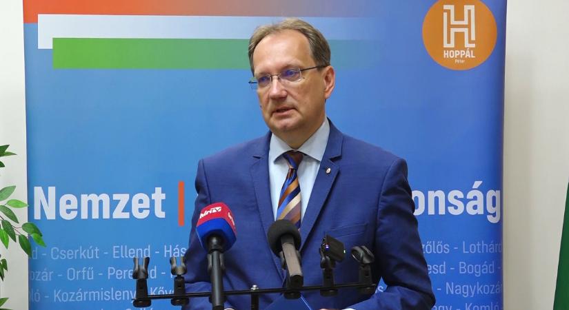 Botrány: visszatartotta az önkormányzat az óvodapedagógusok bérét Pécsett  videó