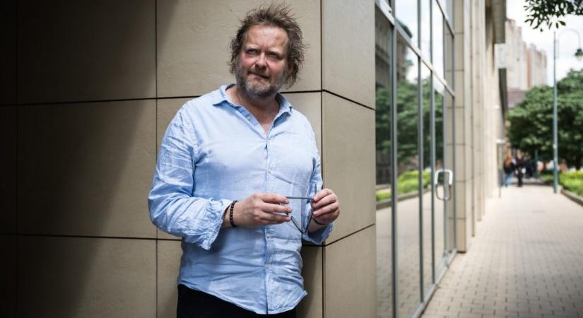 „Rettenetesen untat, amikor azt mondják, jön a világvége”