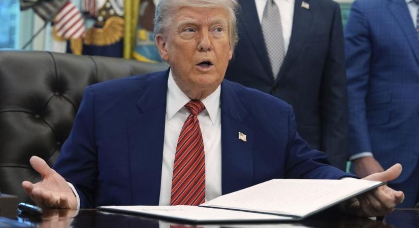 Őrjöng Trump: újra jön a vámháború?