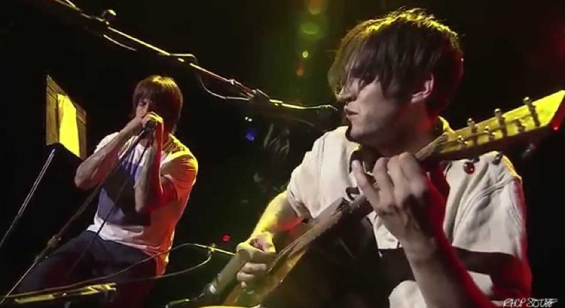 Halálos balesetet okozott a Red Hot Chili Peppers gitárosa, mégis megússza a börtönt
