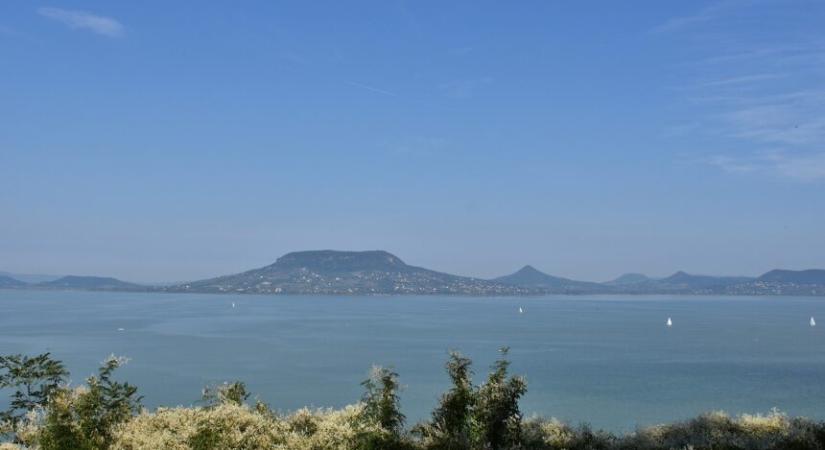 Meghökkentő videót vettek fel a Balatonnál, sokan nem hisznek a szemüknek