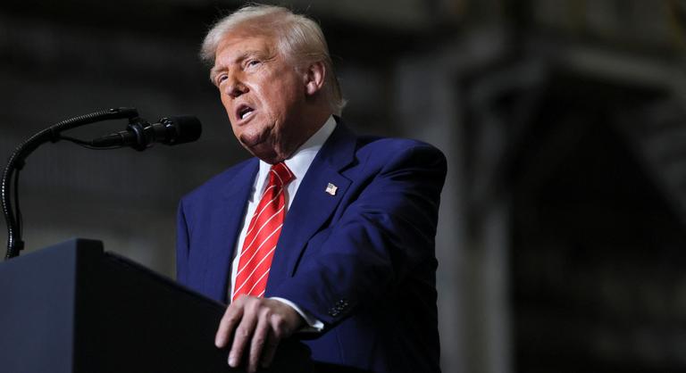 Újabb frontot nyitott Donald Trump, régóta nem érintetlen szektorban duplázta a vámjait