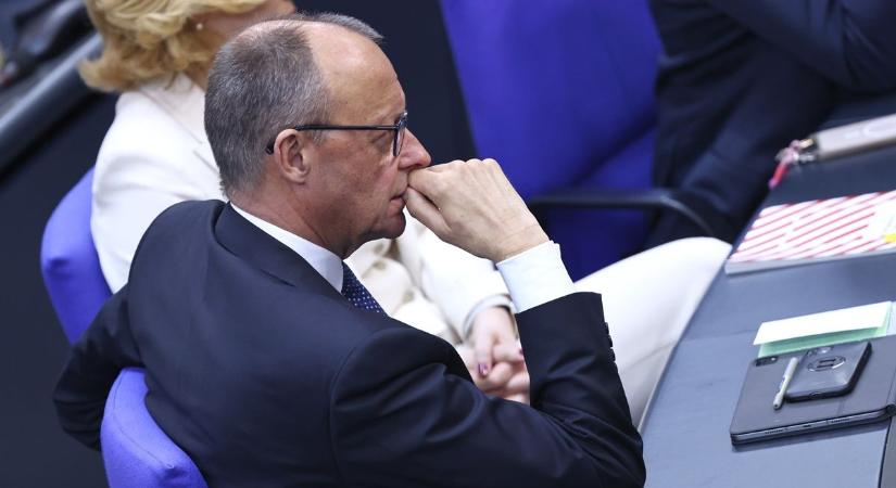 Robert C. Castel: A német szocdemek berántották a kéziféket Merz háborús tervei kapcsán