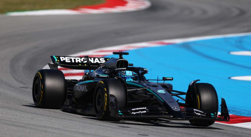 Russell ironikusan: Láthatóan nagyon lelassult a McLaren…