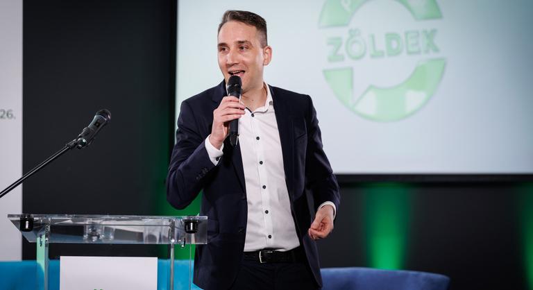 „Egy felnőtt meleg férfi az M1-en beszél arról, hogy a Pride jó”