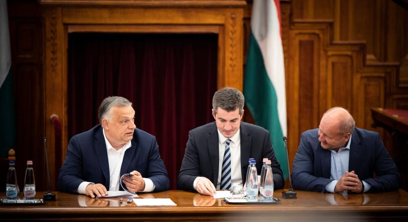Kocsis Máté a “hisztizőknek” üzeni: 20-an ezért nem írták alá az “átláthatósági” javaslatot