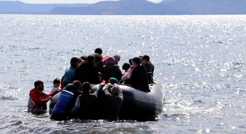 Görögország két év börtönnel, kitoloncolással fenyegeti az elutasított menedékkérőket