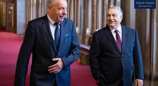 Sulyok Tamás fölköszöntötte a kapitányt
