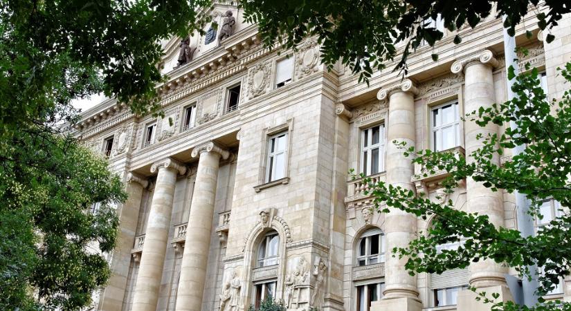 Csaknem ötvenmilliárdot bukott az MNB ingatlanos cége