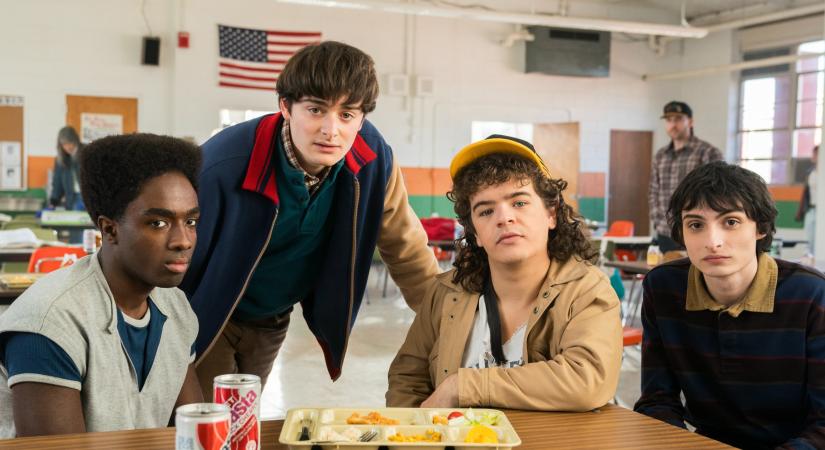 "Végül csak zokogtam" – a Lucast játszó Caleb McLaughlin is elmesélte, hogyan búcsúzott könnyek között a Stranger Thingstől az 5. évad forgatása utolsó napján