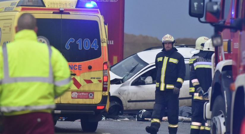 Hatalmas baleset és káosz az M7-esen – nem fogod elhinni, hogy hány autó ütközött össze