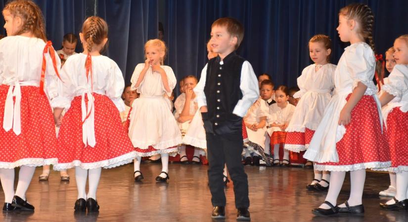 Így lett a libapásztorból táncos hős Karcagon – galériával