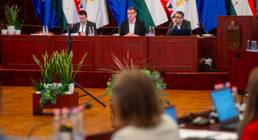 Csődbiztos jönne? – Karácsony: “Kérnék egy kávét”