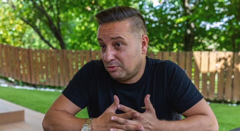 L.L. Junior besokallt: Bő nadrágban rejti el koronaékszerét