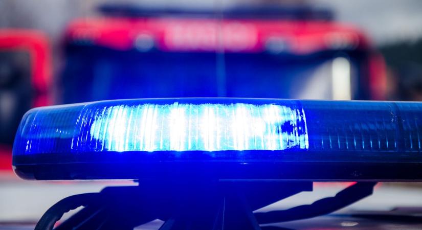 Szalagkorlátnak ütközött egy kisteherautó a sztrádán