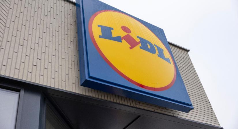 Belehalt egy 71 éves nő a verekedésbe, ami a Lidl parkolójában tört ki
