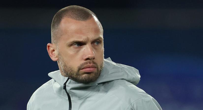 Hiába az angol bajnoki cím, az Ajax elszerette Arne Slot jobbkezét