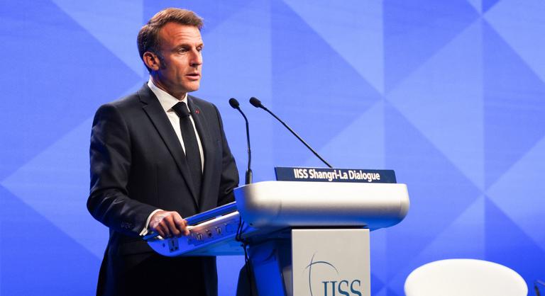 Emmanuel Macron szerint Európa „megöli” saját hitelességét az ukrán és az izraeli háborúban