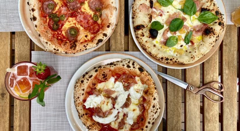 Elolvadtunk a Cukorborsó Kertvendéglő pizzáitól, mint mozzarella a diavolán