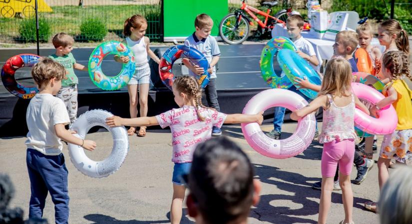 Gyereknapi kavalkádot tartottak a Sajó-parti játszótéren