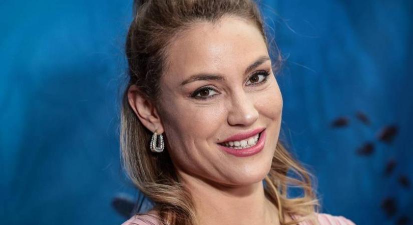 Balogh Edina tangás, párducmintás bikiniben: robbant az Insta a fotóitól
