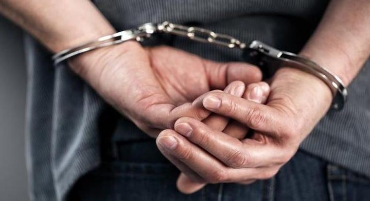 A zsarolót és a megzsarolt verekedőt is őrizetbe vették
