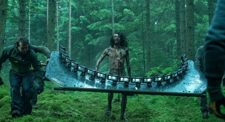 Danny Boyle stábja a 28 évvel később című zombis horror egyes jeleneteinek rögzítéséhez egyszerre 20 iPhone-t használt