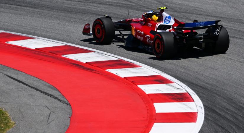 F1: Dobogóra vinné Hamilton a Ferrarit