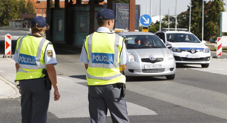 Terrorveszély miatt marad az ellenőrzés a szlovén-magyar határon