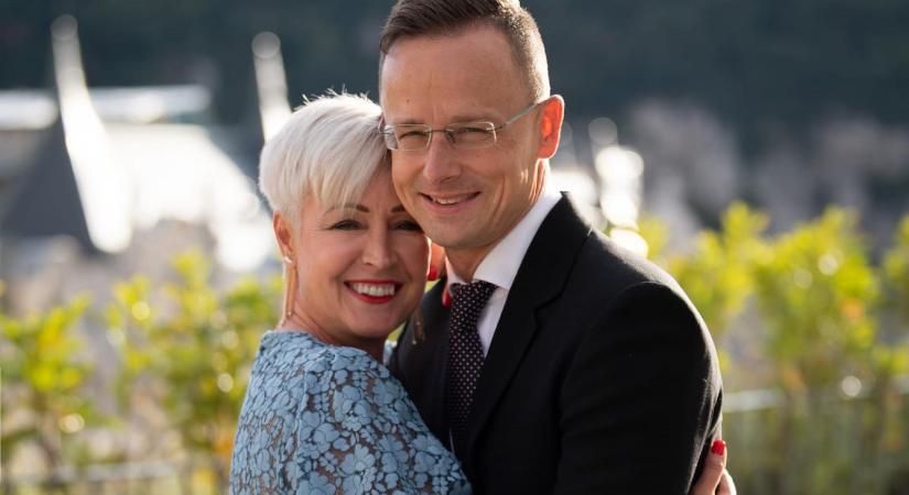 Szijjártó Péter felesége 400 millió forint osztalékot vett ki a titokzatos cégéből