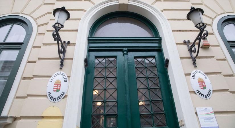 9.000 eurót ígértek, de semmit sem kapott – 37 ember illegális szállításával vádolják a férfit