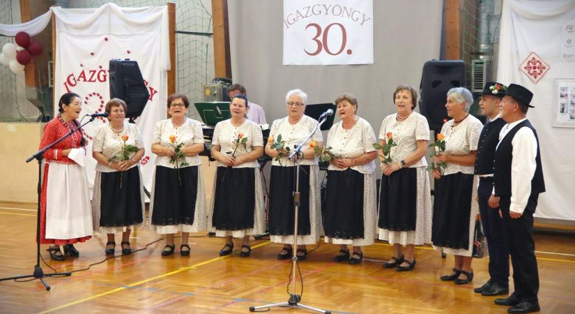 Valódi igazgyöngy a tudásuk, a jubileumon Maczkó Mária is énekelt (galéria, videó)