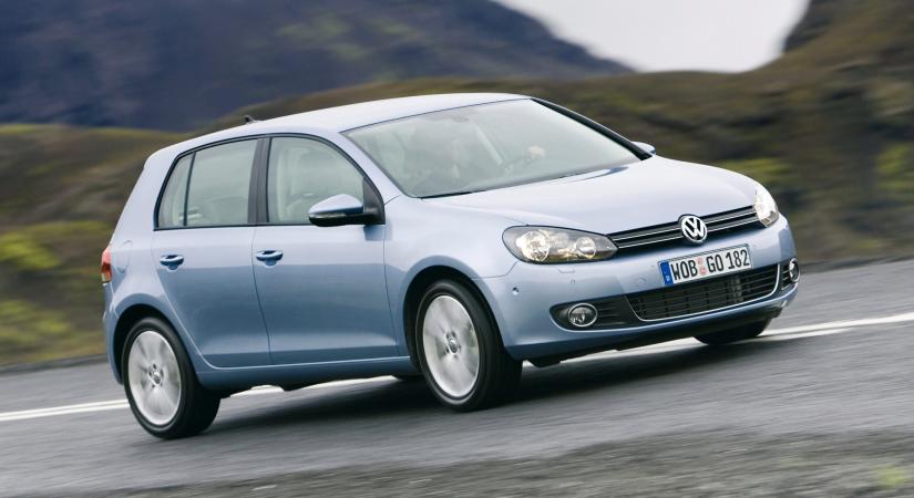 Vajon eléri a 200 km/órát a 102 lóerős Golf? Ebből a videóból kiderül!