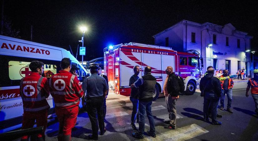 Tömegbe csapódott egy autó a PSG győzelmi fieszta közepén