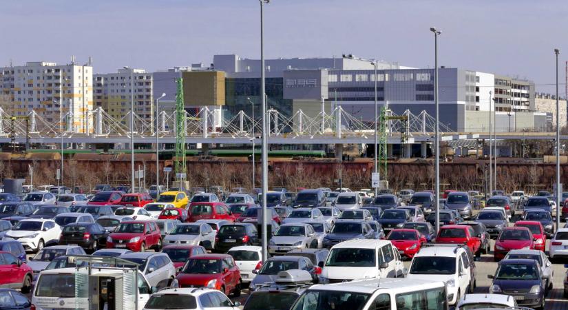 Mától Budapesten néhány helyen többet kell fizetni a parkolásért