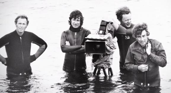 „Rettegtem, hogy kirúgnak” – mondja Steven Spielberg az 50 éves A cápáról