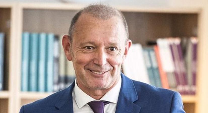 Megdöbbentő történet: Győrfi Pál kilenc élettel osztozik egy fedél alatt