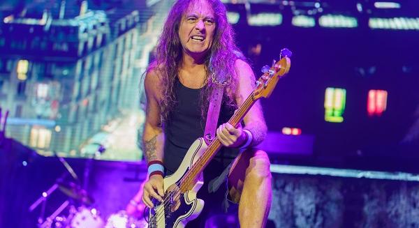 Az Iron Maiden menedzsere üzent azoknak a rajongóknak, akik videóztak telefonjukkal a budapesti koncerteken