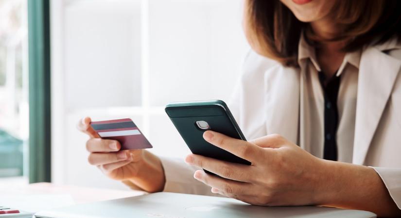 Készpénzmentes jövő: így váltja le a bankkártyát a telefon