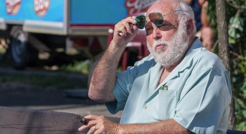 Kincsvadászok VIP: Fertőszögi Péter az elhunyt Andy Vajna tárgyát véleményezi (videóval)