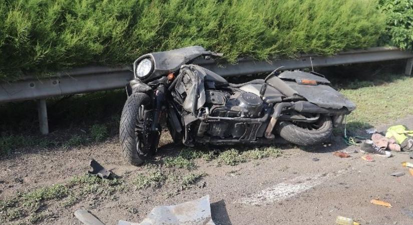 Összeütközött két motoros Baracskánál