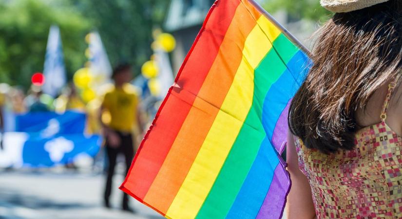 Mégis meg lehetne tartani a vasárnapi LMBTQ-jogi menetet, a jogvédők szerint a hatóságok most már a Budapest Pride elé sem gördíthetnek akadályt