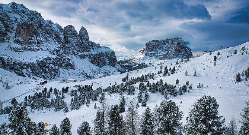 Tragédia a Dolomitokban: 6 hónappal az eltűnése után találták meg a brit túrázó holttestét egy sziklahasadékban