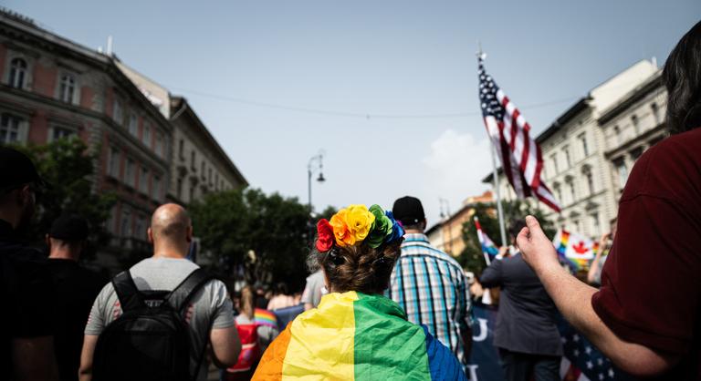 A rendőrség is megerősítette, hogy szabad a szivárványos menet Budapesten