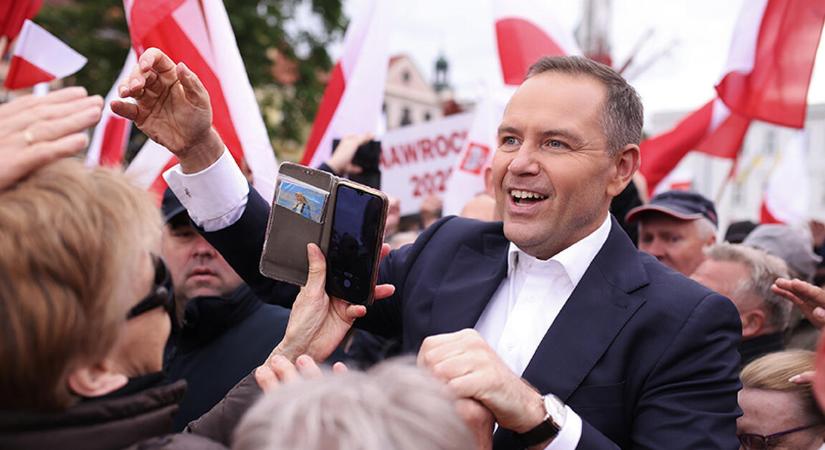 Megjöttek a 12 órás lengyel adatok, durvák a számok