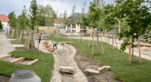 Vizes, játékos élményösvény gyerekeknek - Új interaktív elemmel bővült az osztrák Schloss Hof kastélyegyüttes