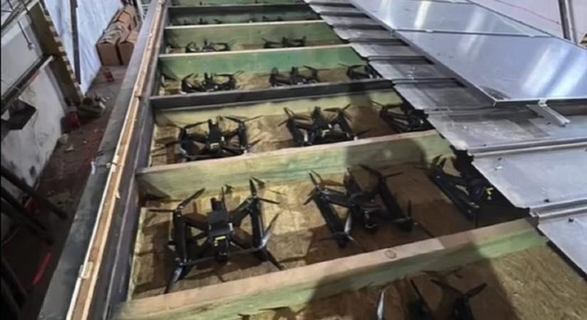 Leleményesen rejtették el az ukránok Oroszországban a bombázók támadására használt drónhadsereget