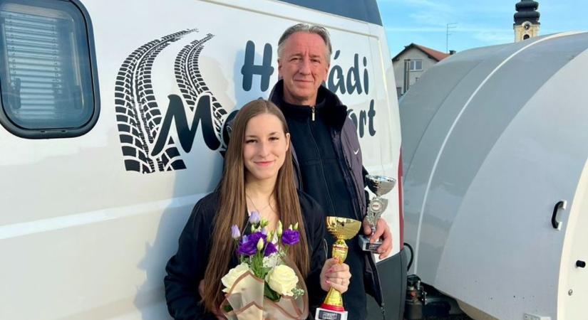 Öt trófeával gazdagodott a Hernádi-família