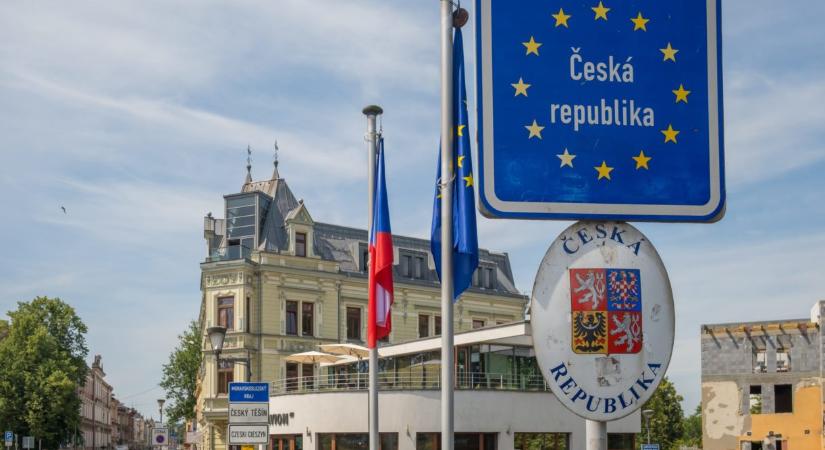 Fegyveres ámokfutót lőttek szitává német rendőrök a cseh határon