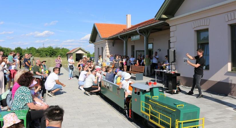 Vasparipa Játszópark: gyereknapi varázslatok és kertivonat-találkozó